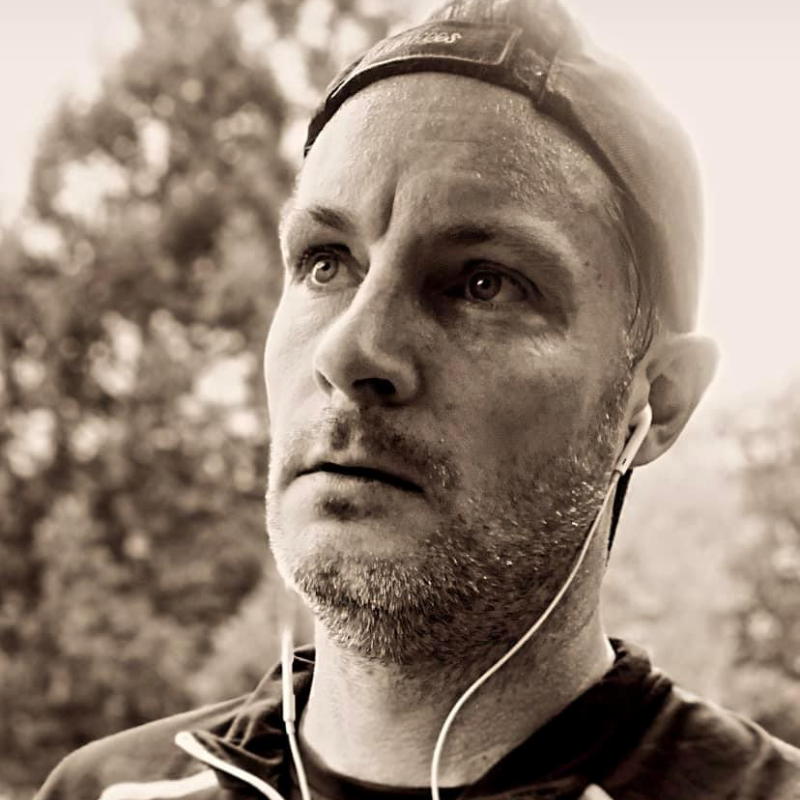 Retail Manager Chris Running The London Marathon - Blurb Media Chris Training Image of Serious Cricket Retail Manager Chris Training For the London Marathon